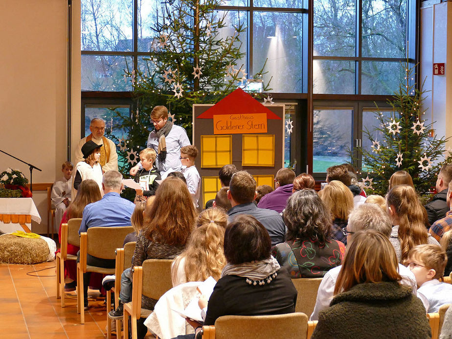 Kinderchristmette mit Krippenspiel (Foto: Karl-Franz Thiede)